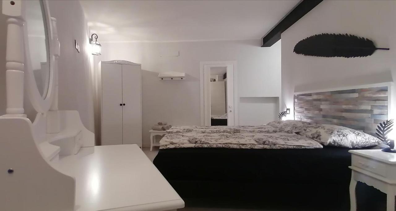 Residenza Al Castello Ξενοδοχείο Castellaro  Εξωτερικό φωτογραφία
